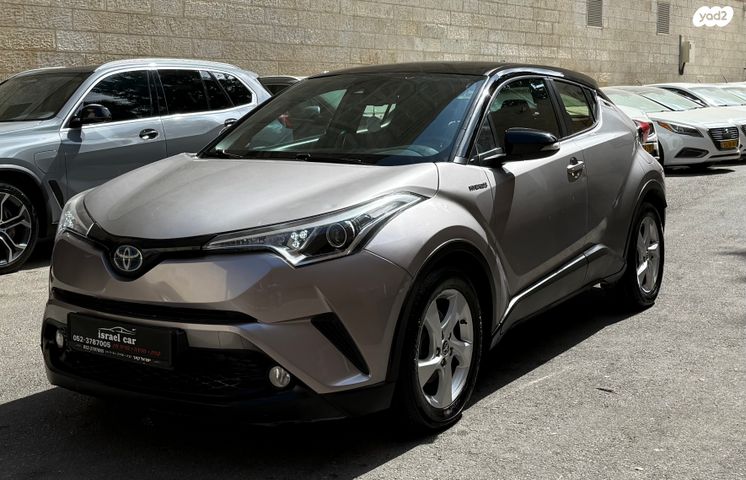 מודעת רכב טויוטה C-HR