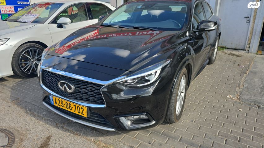 מודעת רכב אינפיניטי Q30