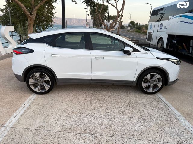 ג׳ילי Geometry C