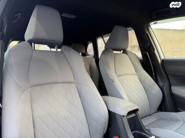 טויוטה קורולה קרוס