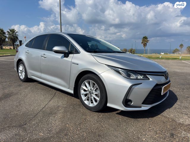 מודעת רכב טויוטה קורולה