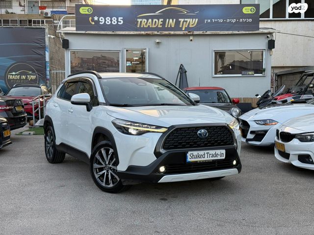 מודעת רכב טויוטה קורולה קרוס