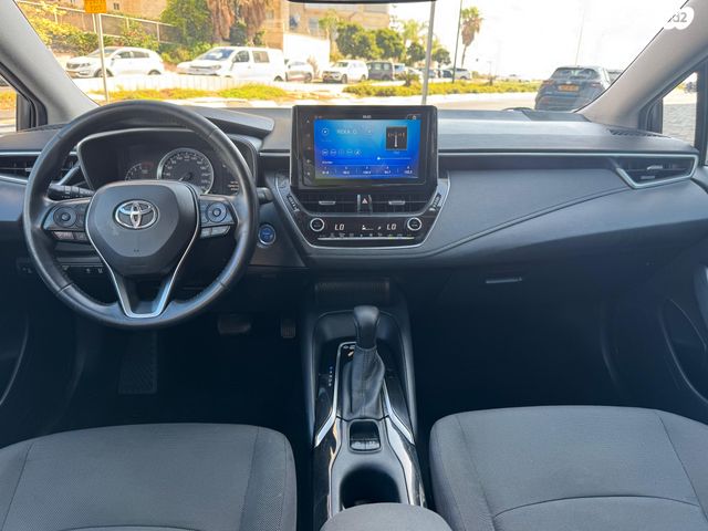 טויוטה קורולה