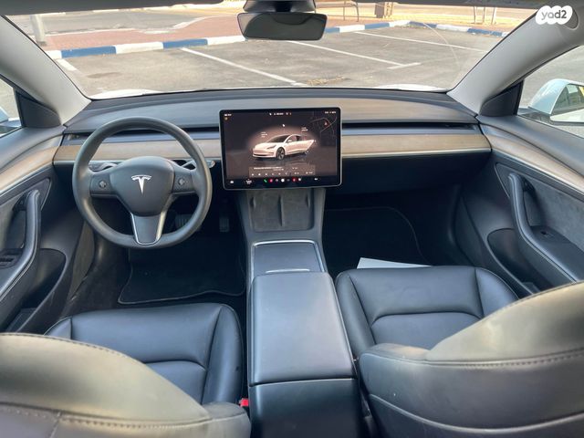 טסלה מודל 3