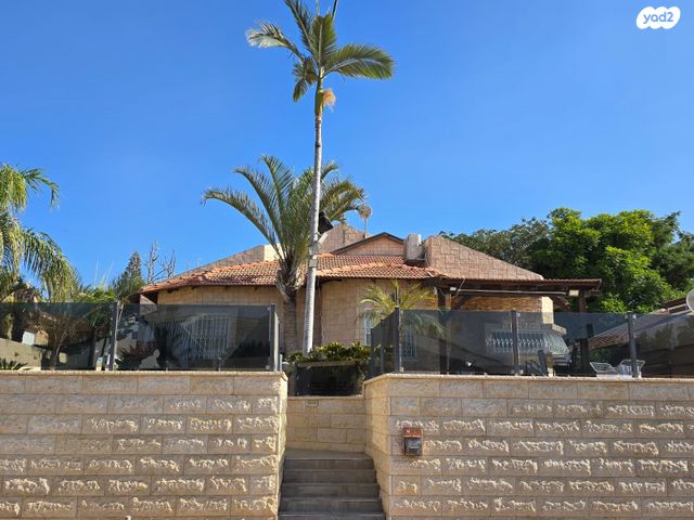 מונטיפיורי 14