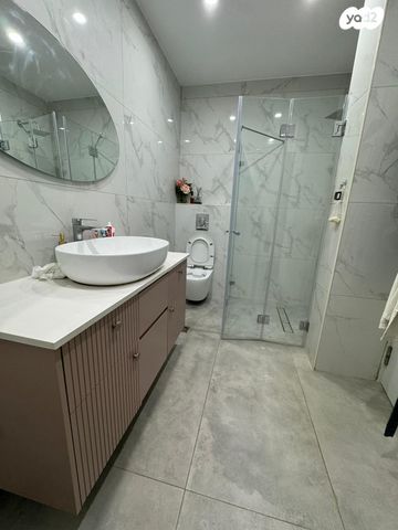 דירת גן, השיטה 8, צמח השדה, מעלה אדומים