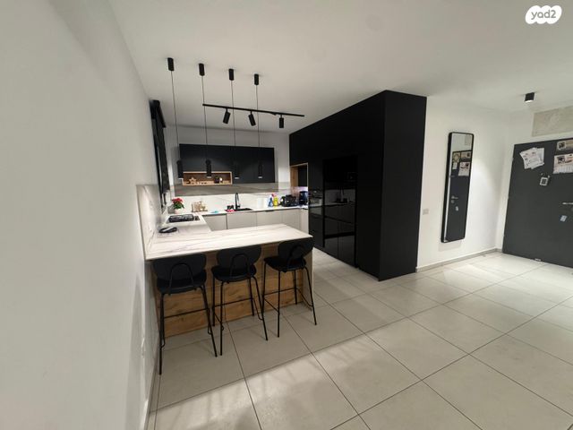 דירה, הצבר 19, נרקיסים, ראשון לציון