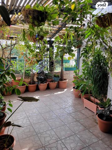 גג/ פנטהאוז, ירמוך 2, גני אביב, לוד