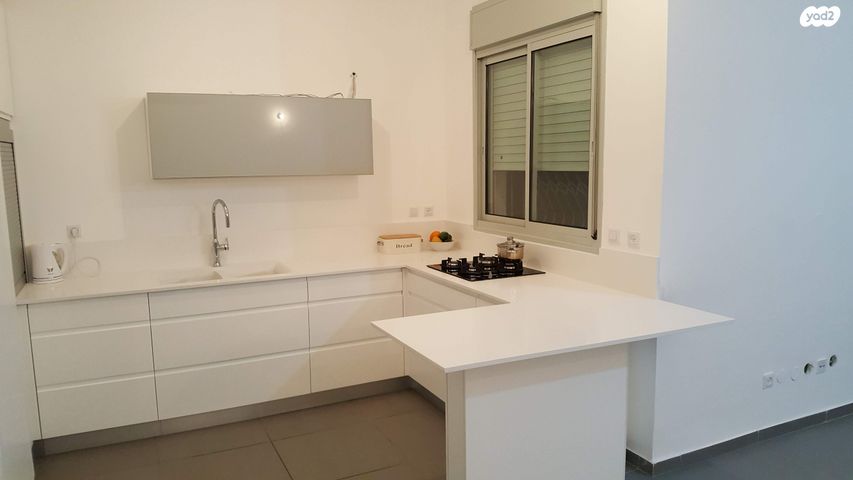 דירה, גינת אגוז 10, נווה גנים, פרדס חנה כרכור