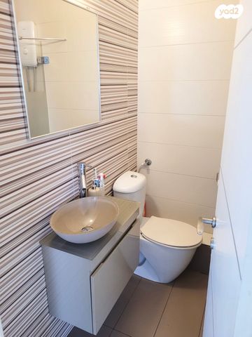 גג/ פנטהאוז, ירמוך 2, גני אביב, לוד