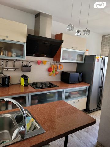 גג/ פנטהאוז, ירמוך 2, גני אביב, לוד