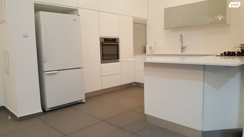 דירה, גינת אגוז 10, נווה גנים, פרדס חנה כרכור