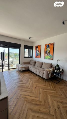 דירה, אחוזה 61, קזן, רעננה