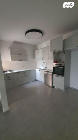 דירה, שדרות אבני החושן 31, כרמי גת, קרית גת