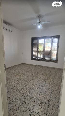 דירה, רמב"ם 21, רמב"ם, ראש העין