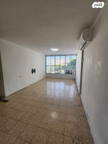 מעפילי אגוז 134