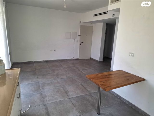 דירה, סמטת השקד 1, יבנאל, יבנאל