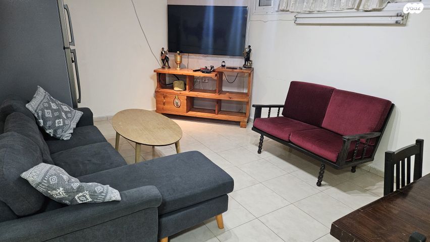 מרתף/ פרטר, ההדס 1, בית עזרא, בית עזרא