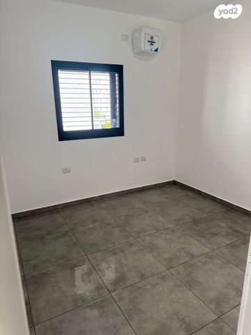 דירה, הרב שלום שבזי 2, רמב"ם, ראש העין