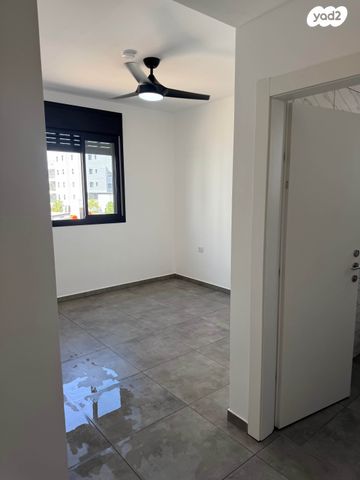 דירה, הרב שלום שבזי 2, רמב"ם, ראש העין