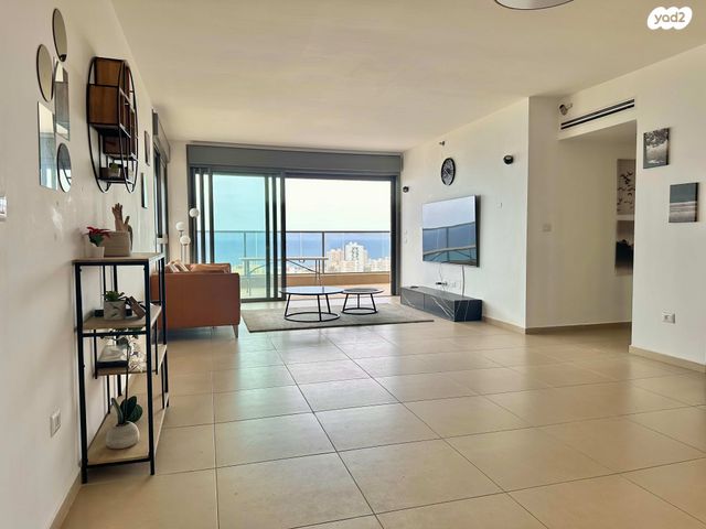 דירה, אלמוג 17, רמת חביב / רמת הנשיא, חיפה