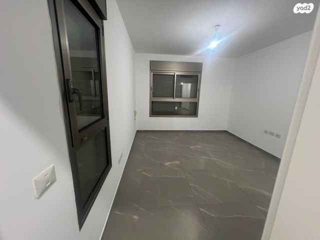 דירה, הרב קוק 54, צפון מערב מרכז העיר, נתניה