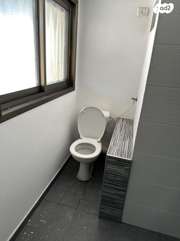 דירה, רמב"ם 21, רמב"ם, ראש העין