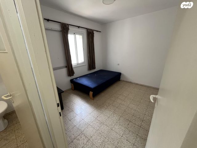 דירה, העצמאות 60, פנחס ספיר, מגדל העמק