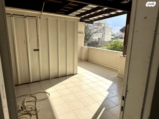 דירה, רמב"ם 21, רמב"ם, ראש העין