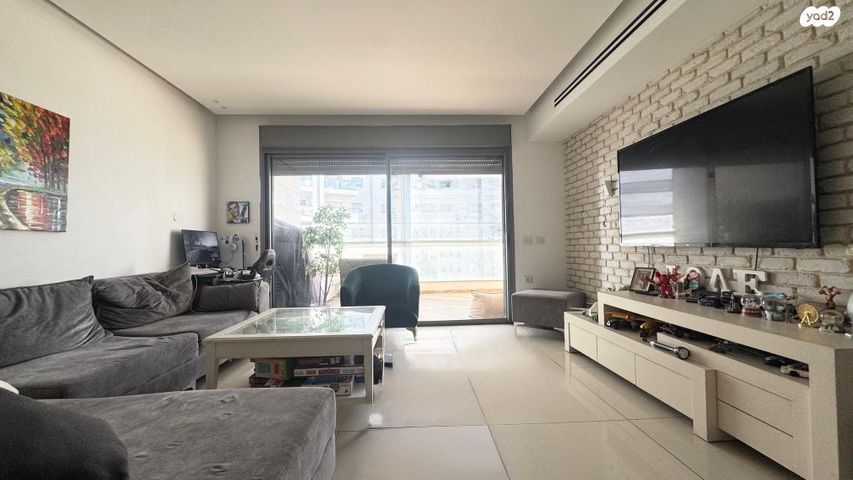 דירה, משה פריד 35, חצרות המושבה, רחובות