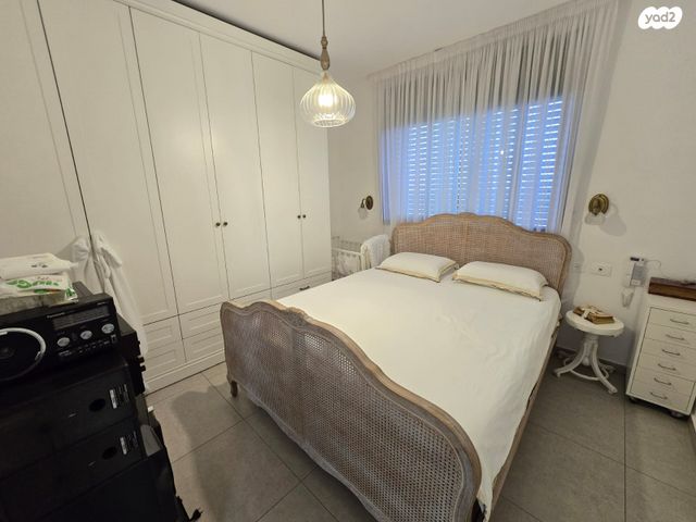 דירה, ז'בוטינסקי, יצחק שדה, אזור