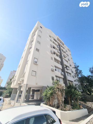 דירה, הרב מ. נורוק 12, צפון מערב מרכז העיר, נתניה