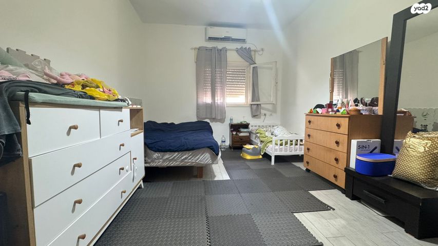 דו משפחתי, הקטיף, עפולה