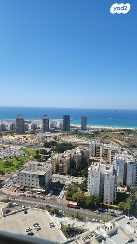 שדרות ירושלים 16