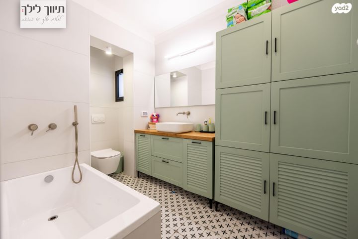 דו משפחתי, מורשה, רמת השרון