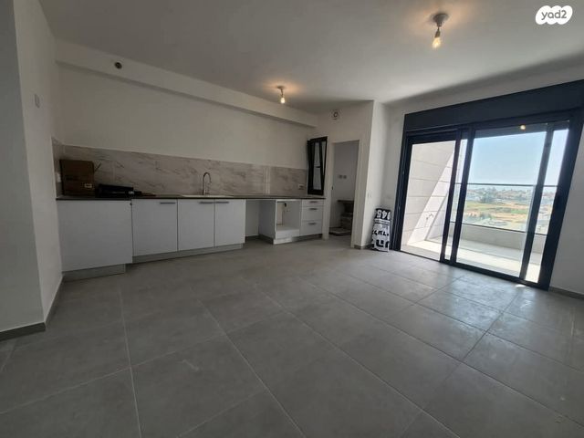 חיים לסקוב 7