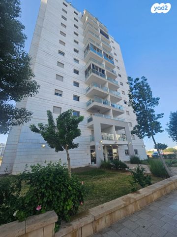 דירה, היוצרים, עיר היין, אשקלון