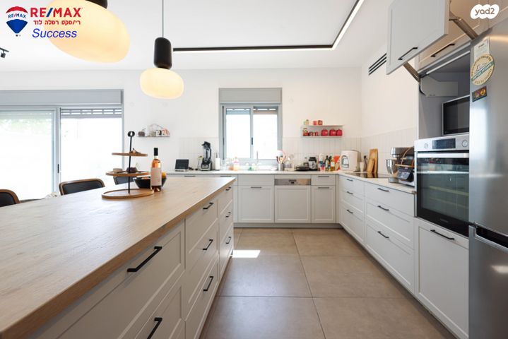 גג/ פנטהאוז, הבה"דים 10, נרקיסים, ראשון לציון