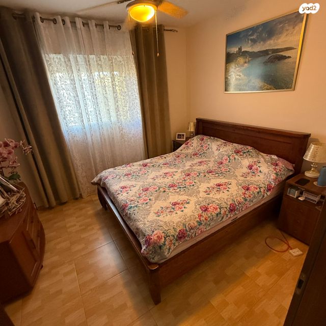 דירה, יהושפט, ערד