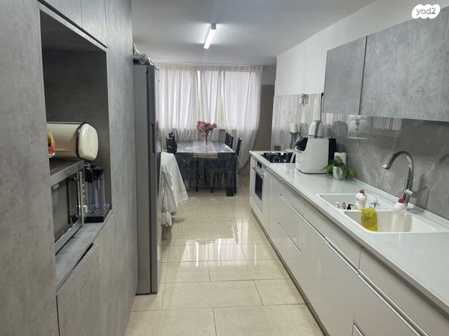 דירה, ז'בוטינסקי, בבא סאלי, נתיבות