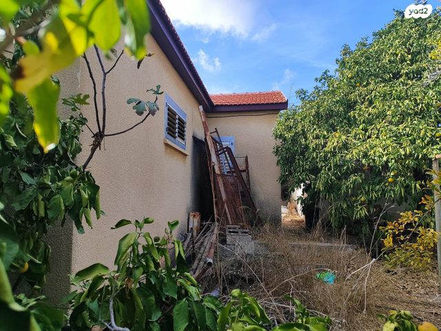 דו משפחתי, נווה שרת, זכרון יעקב