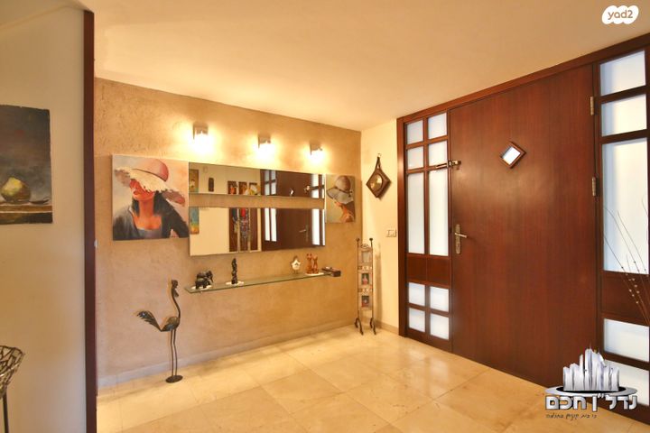 דירת גן, דבורה, מוצקין הותיקה, קרית מוצקין