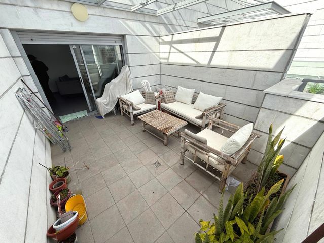 גג/ פנטהאוז, ש"י עגנון, נאות שמיר, יבנה