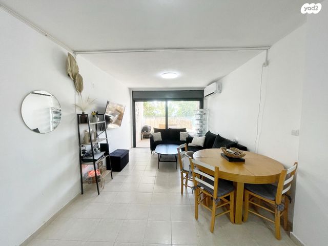 דירה, שדרות אליהו, שאר העיר, מזכרת בתיה