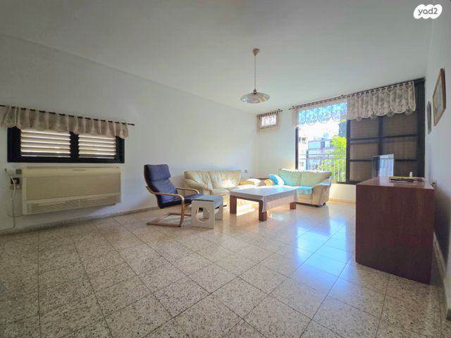 טרומפלדור 18