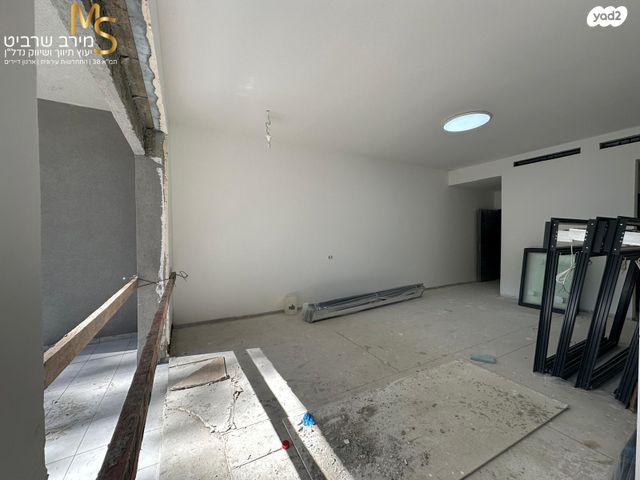 דירה, דוד פינסקי, כבירים, חיפה