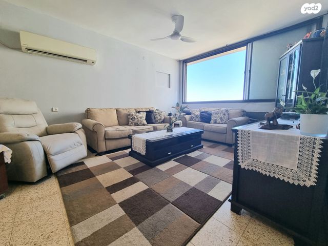 דירה, הרב מ. נורוק 12, צפון מערב מרכז העיר, נתניה