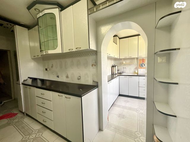 דירה, שדרות ח"ן 6, צור שלום, קרית ביאליק