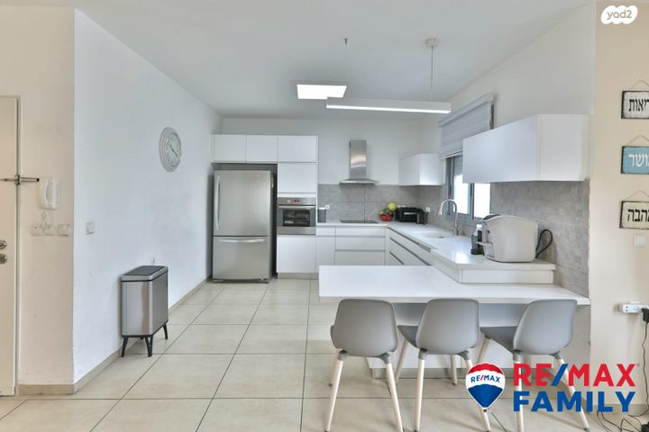 דירה, אוסישקין 3, מוצקין הותיקה, קרית מוצקין