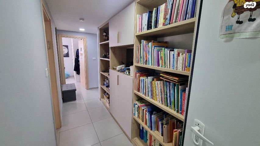 דירה, שער הגיא, יקנעם עילית